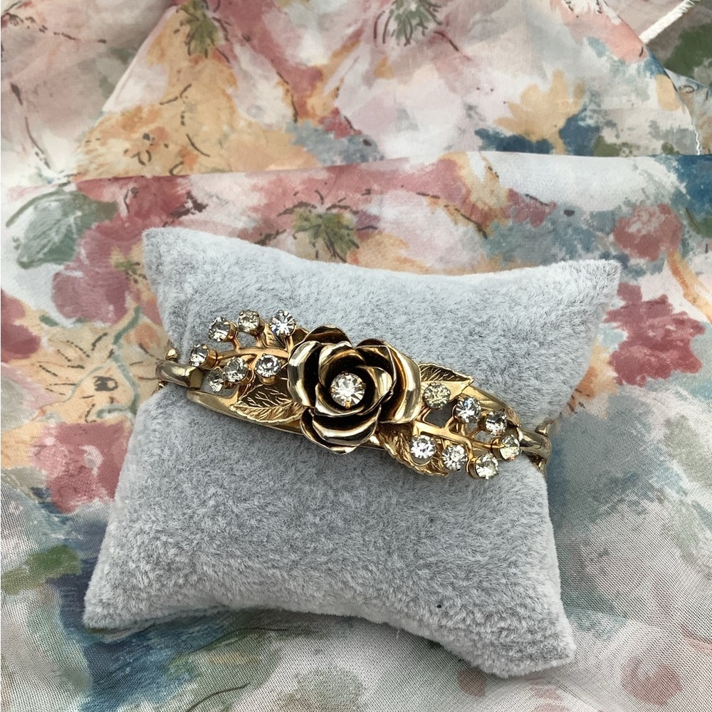 Vintage Coro Gold  Bracelet with Rose Motif #438BR